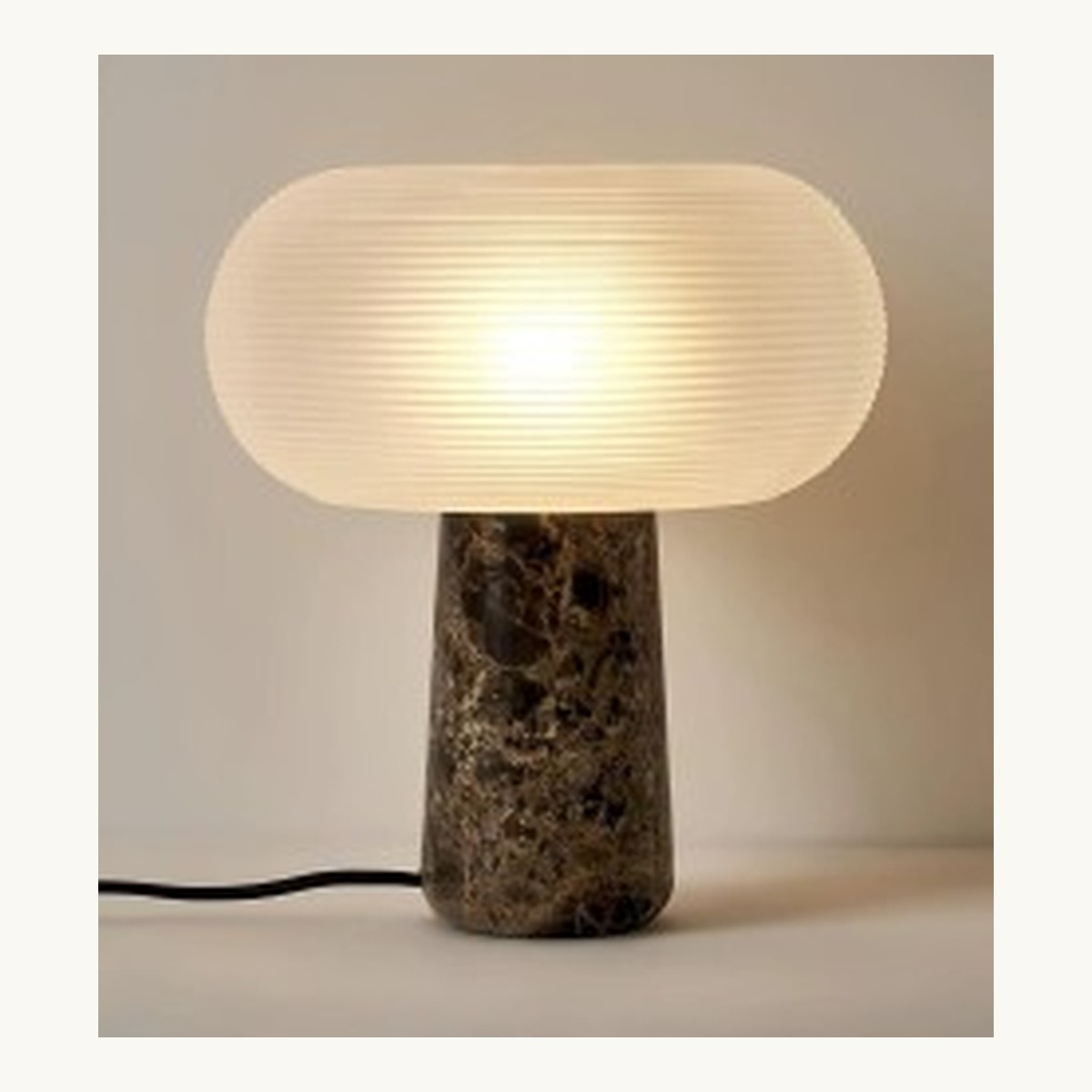 SinWay Table-008 &middot; Natural marble and Spanish alabaster table lamp