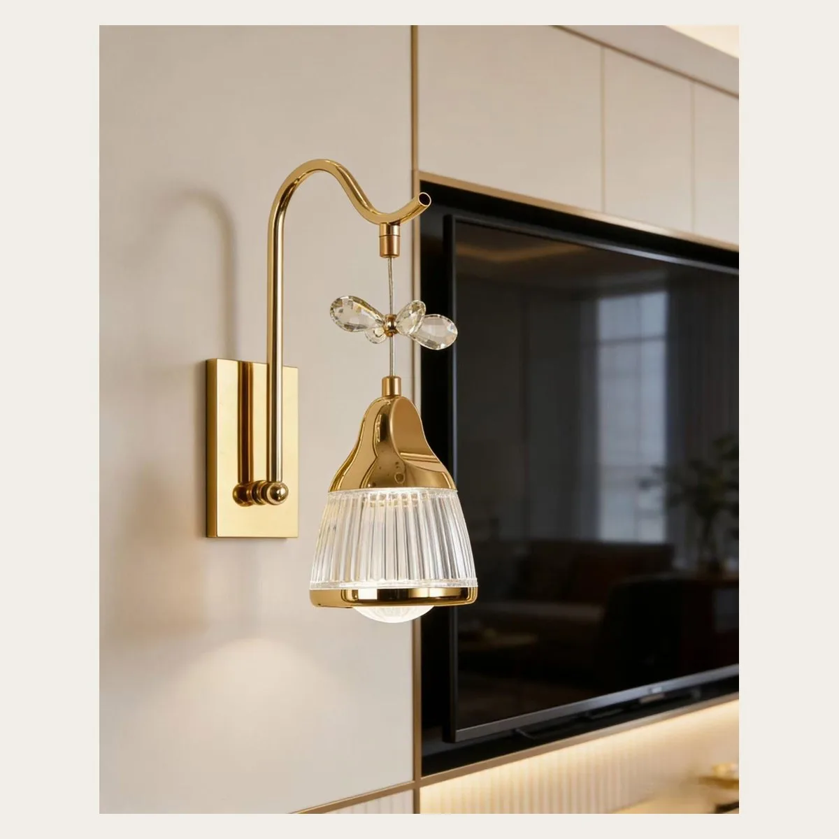 SinWay sinway-alu-pendant-045 · Aluminum & Acrylic Wall Lamp